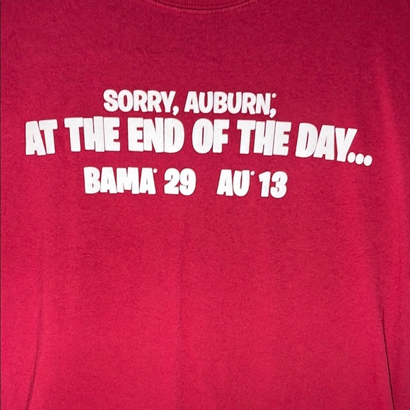 Gildan Red Graphic Short Sleeve Tee - Picture 3 of 10